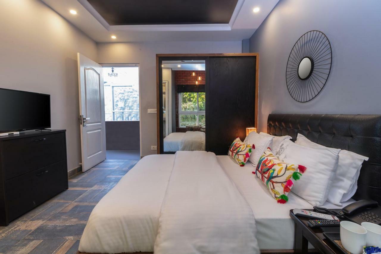 Nirvana Lodge And Lounge Mussoorie Exterior foto